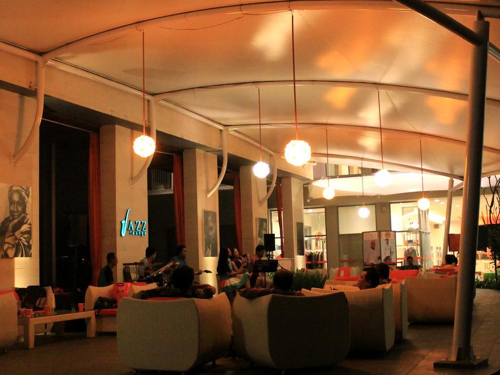 Harris Hotel Sentul City Bogor Exterior foto